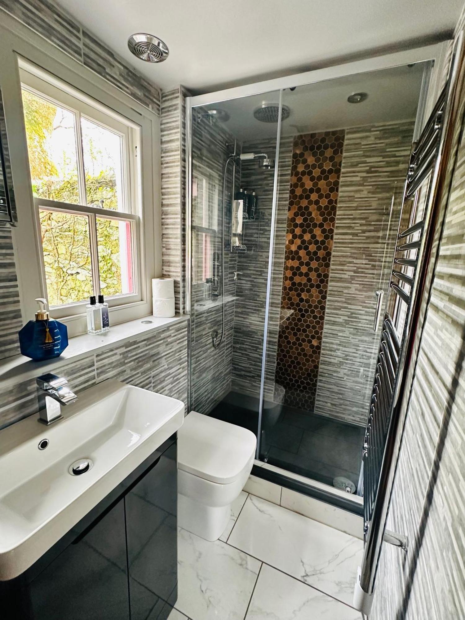 Tiny Romantic Retreat With Hot Tub On A Country Estate Near Cardigan Bay In Eryri Snowdonia Llanbedr  Dış mekan fotoğraf